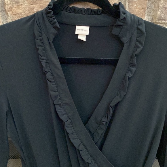 Merona black v-neck wrap dress with ruffled collar and neckline. Size small - Picture 4 of 9